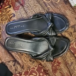 Kenneth Cole  leather sandal size 9.5 leather